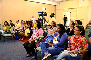 Profissionais de enfermagem participam de cursos antes da abertura oficial do IV Conaten