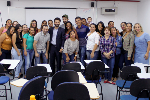 Alunos do terceiro semestre de enfermagem da Faculdade Anhanguera participaram ativamente de palestra sobre ética e legislação proferida pelo presidente do Coren-DF, Gilney Guerra