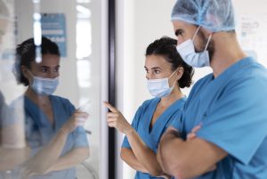 Ministério da Saúde corrige repasse de verbas para pagamento do Piso da Enfermagem no DF