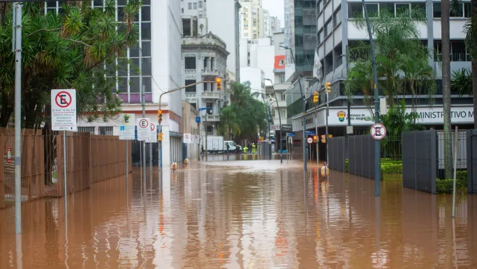 Sede do Coren-DF arrecada doações para as vítimas de chuvas no Rio Grande do Sul
